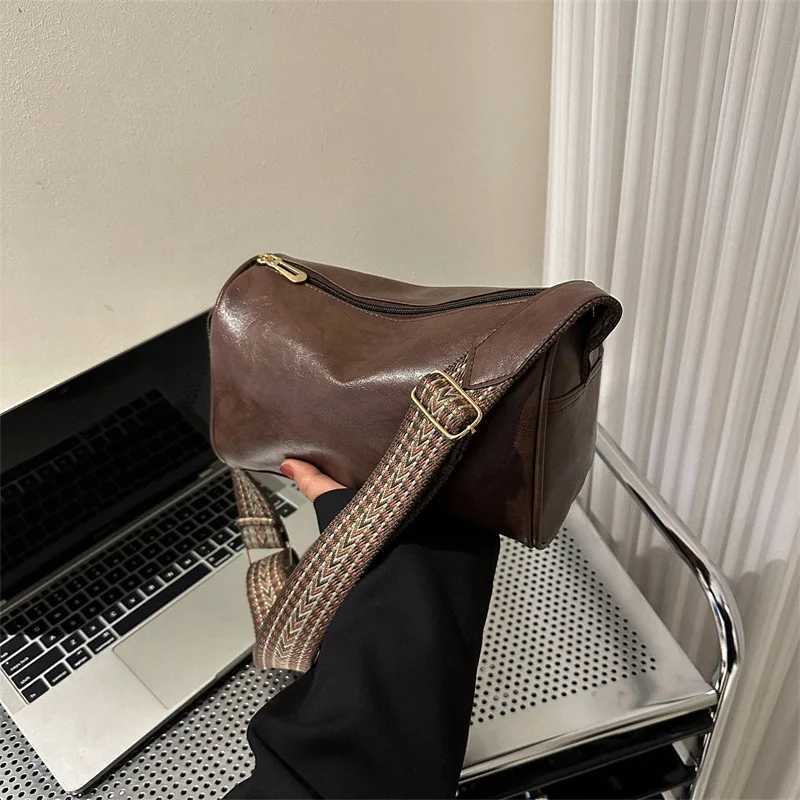Women Vintage PU Leather Bost Small Handbags and Purse Fi Designer Crossbody Bag Female Casual Travel Pillow Shoulder BagXJ241225