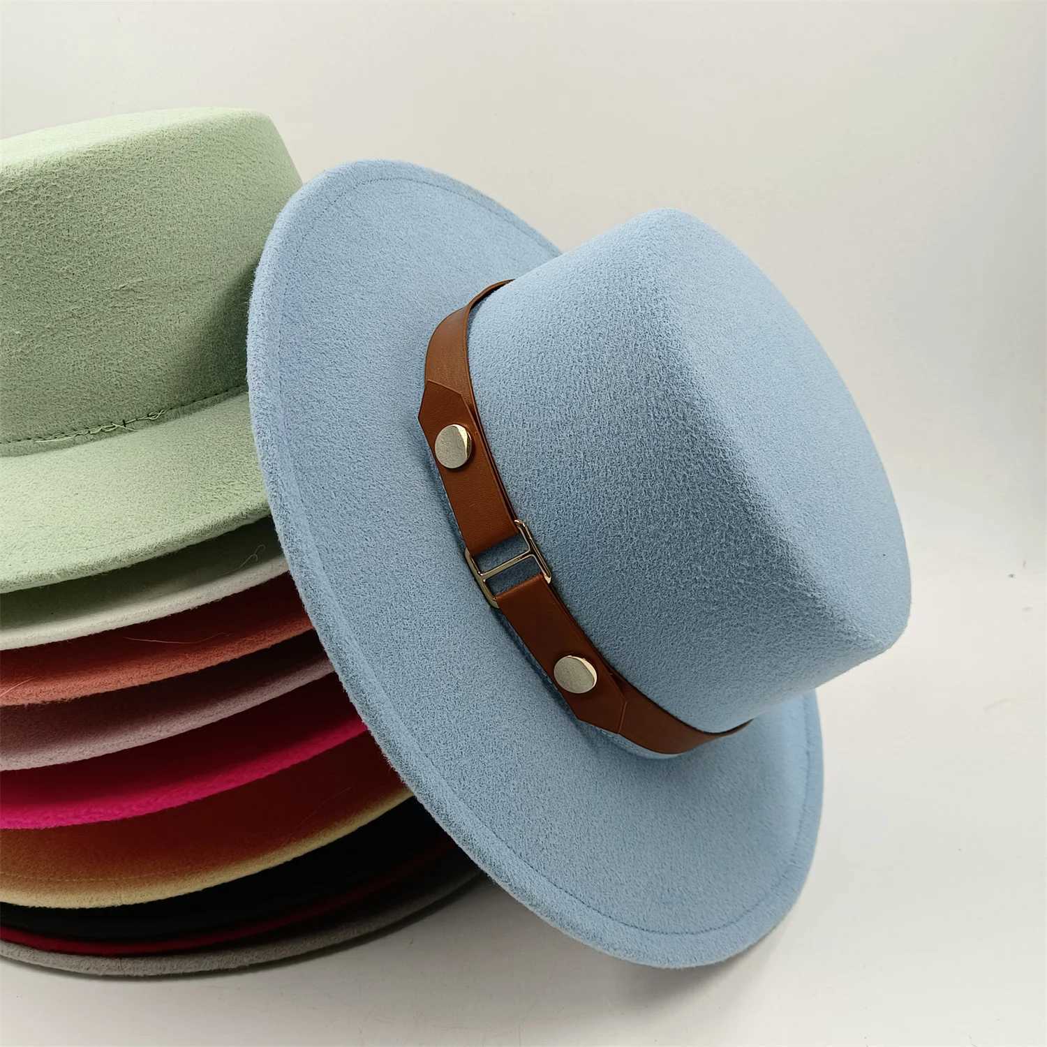 Fedoras Mens and Womens Convex Flat Top Fall Winter Panama Fedora Hat Retro Classic Church Hat 2022 New Belt Decoration W241225