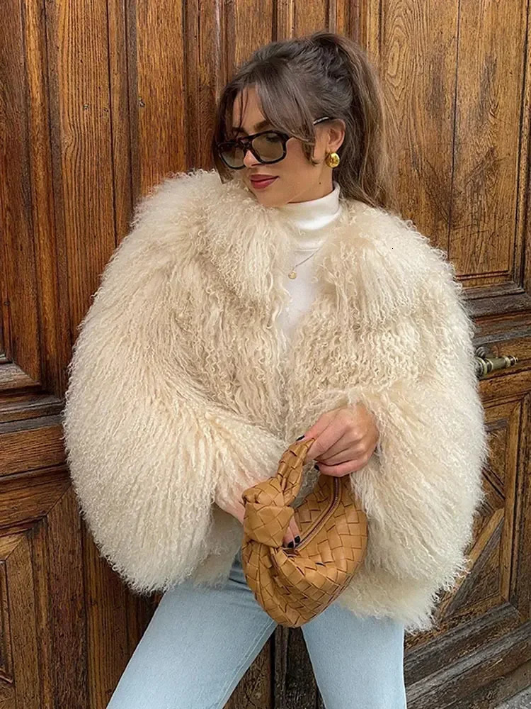 Women Elegant Solid Plush Faux Fur Short Coats Fashion Lapel Full Sleeves Thick Jacket Autumn 2024 Winter Female Casual Outwear 241223