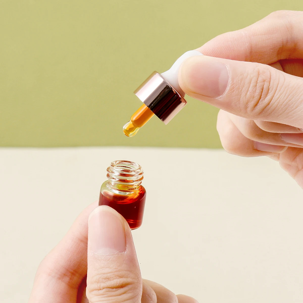 50pcs 1ml Rose Glod Mini Glass Dropper Bottles Small with Glass Eye Dropper for Essential Oils Sample Traveling 241225