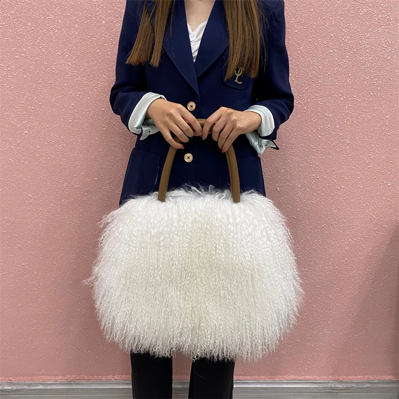 Factory Wholesale Fashion Real Mongolian Lamb Fur Bag Sheep Fur Shoulder Bag241226