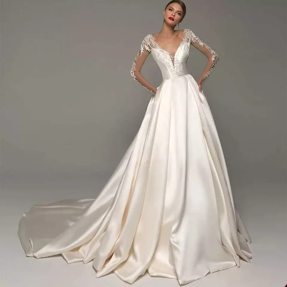 Bohemian Wedding Dresses Lace V-Neck Elegant Wedding Gown Boho Beach Bridal Dress Long Sleeves Open Back vestido novia Plus Size