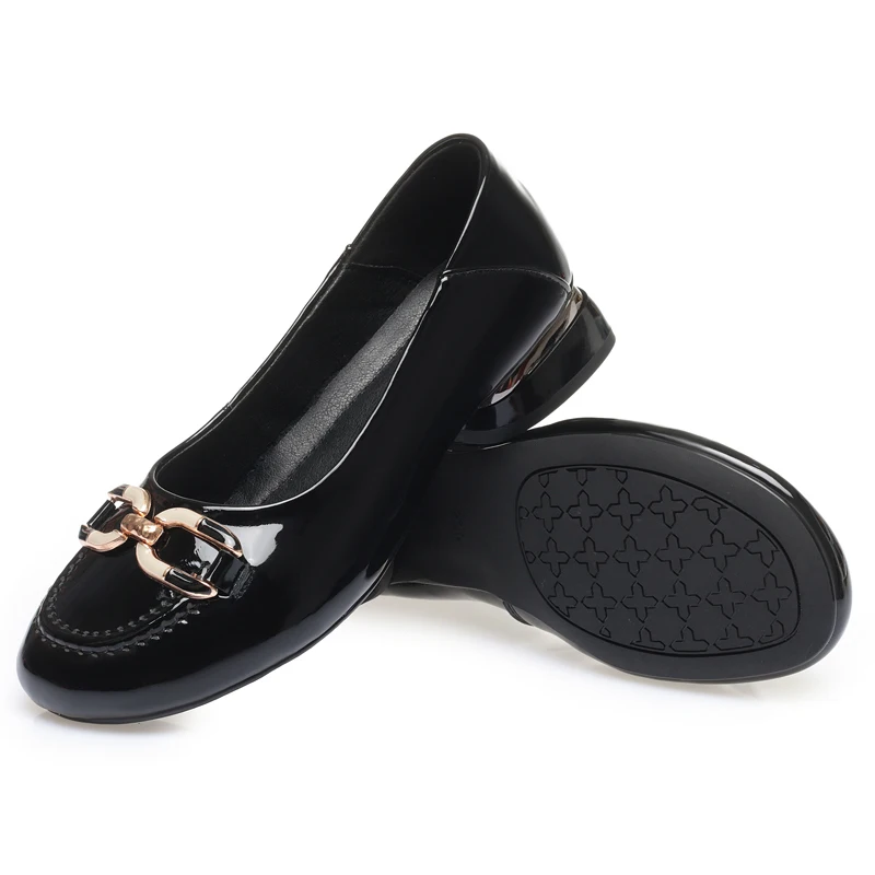 AIYUQI Peas Shoes Women Non-slip Large Size Shallow Mouth Women Spring Shoes Middle-aged Patent Leather Women Shoes
