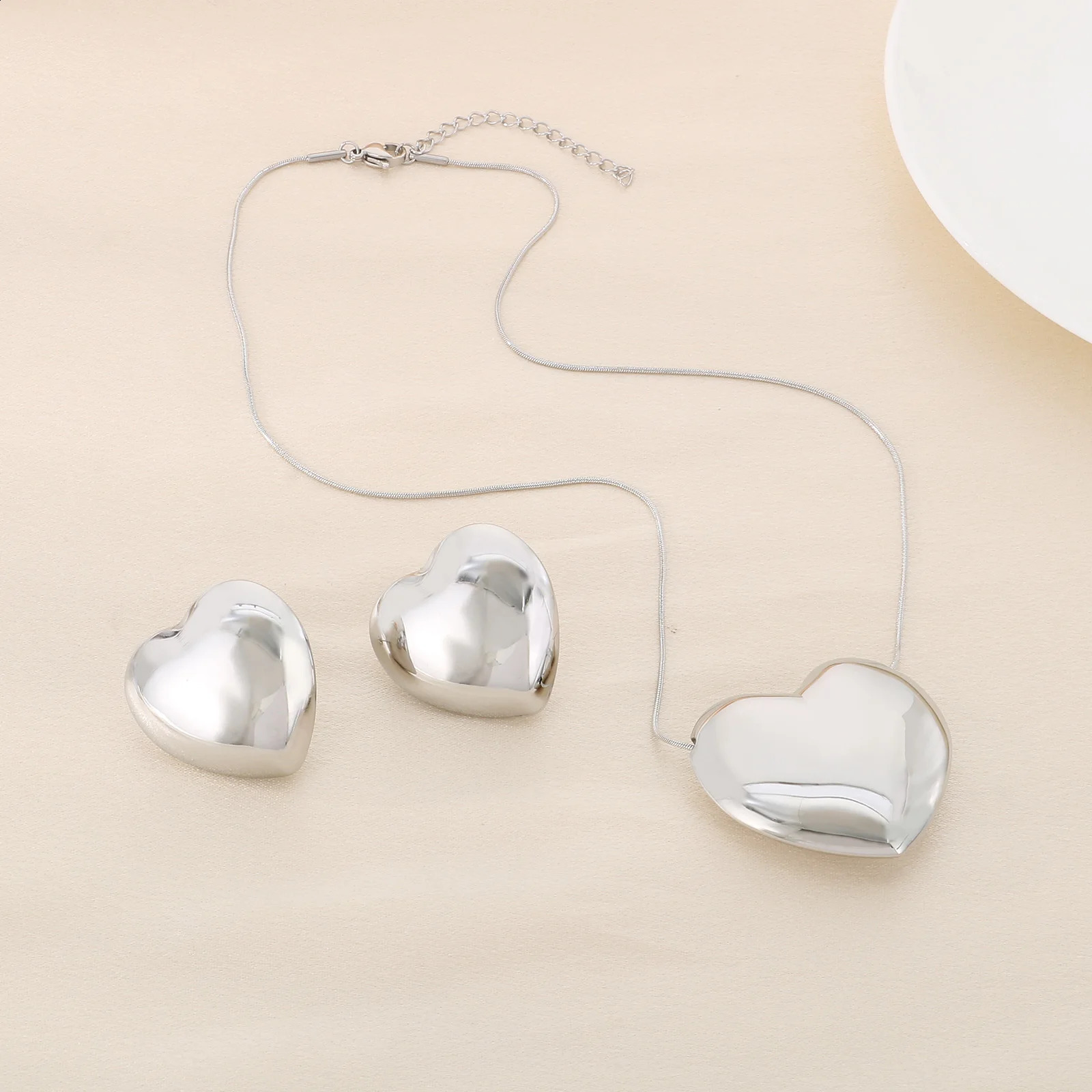 VDELKAT Heart-shaped Stainless Steel Sets For Women Creative Necklace Earrings Three-dimensional Pendant Jewelry Silver Color 241226