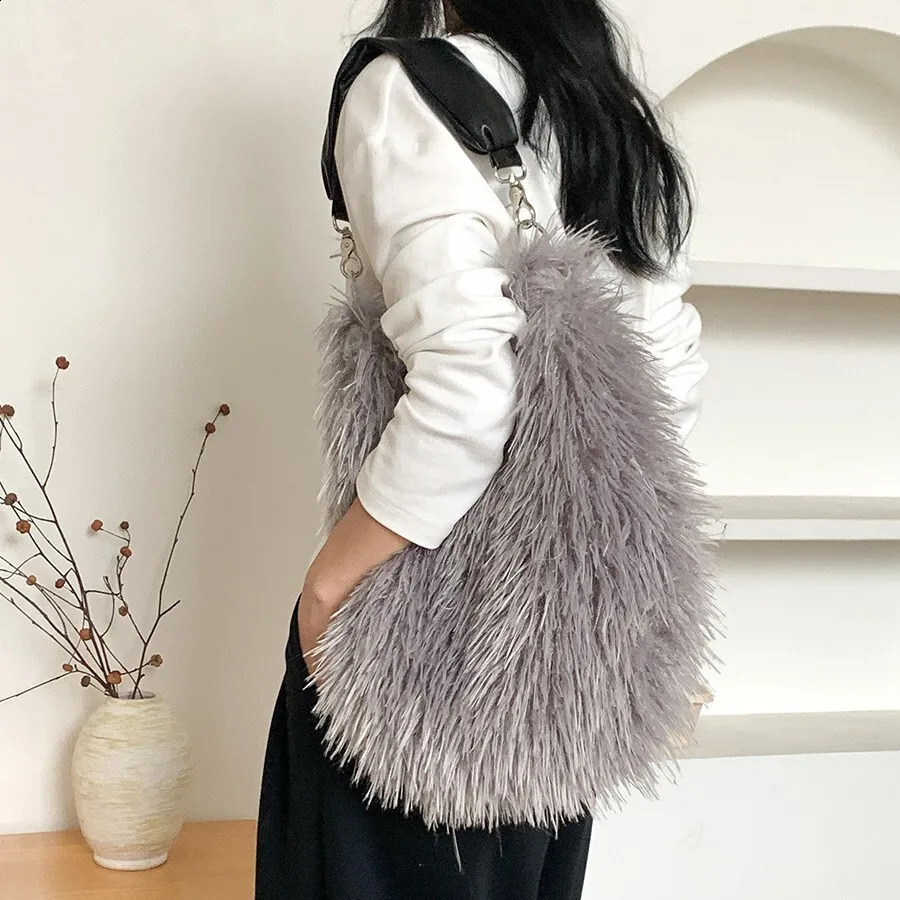 autumn and winter fashionable personalized long hair bag niche sense simple and practical single shoulder fur leather bag 241223