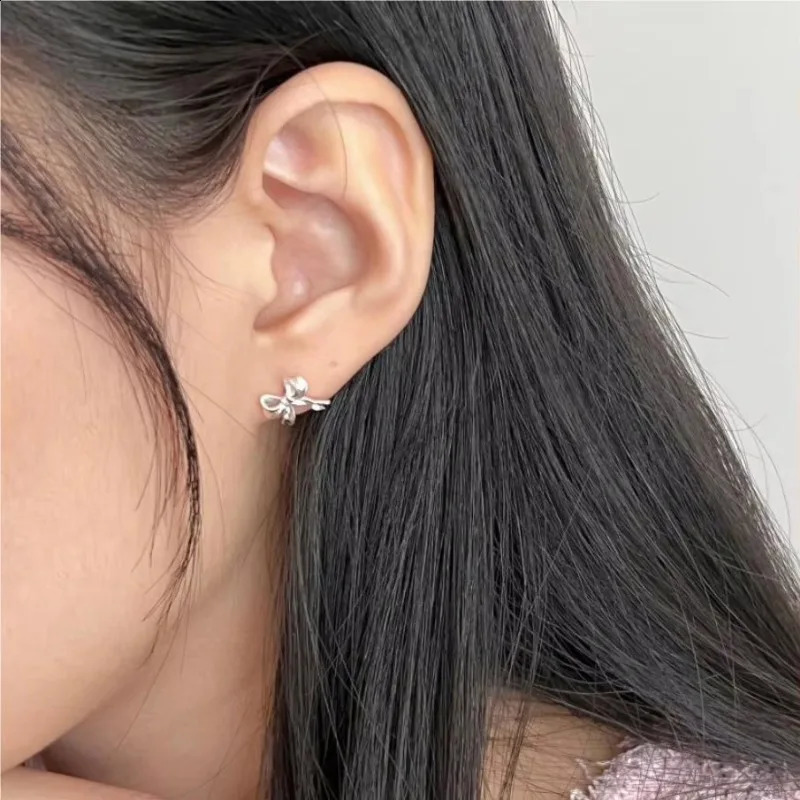 Hypoallergenic Fine S925 Sterling Silver Bowknot Earrings Women Korean Cute Tiny 18K Gold Plated Bow Stud Earrings for Girls 241226