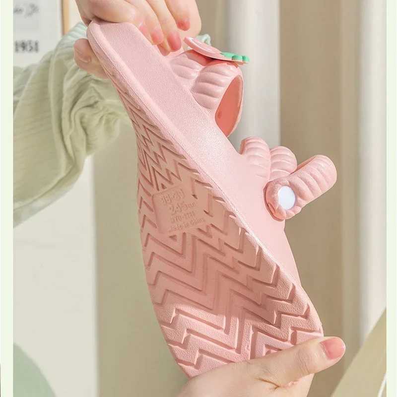 High Quality Women Slipper Clog Sandals Strawberry Fruit Cute Cloud Summer Flip Flops Beach Slides Home House Casual Cherry Shoes Flat Female T241227