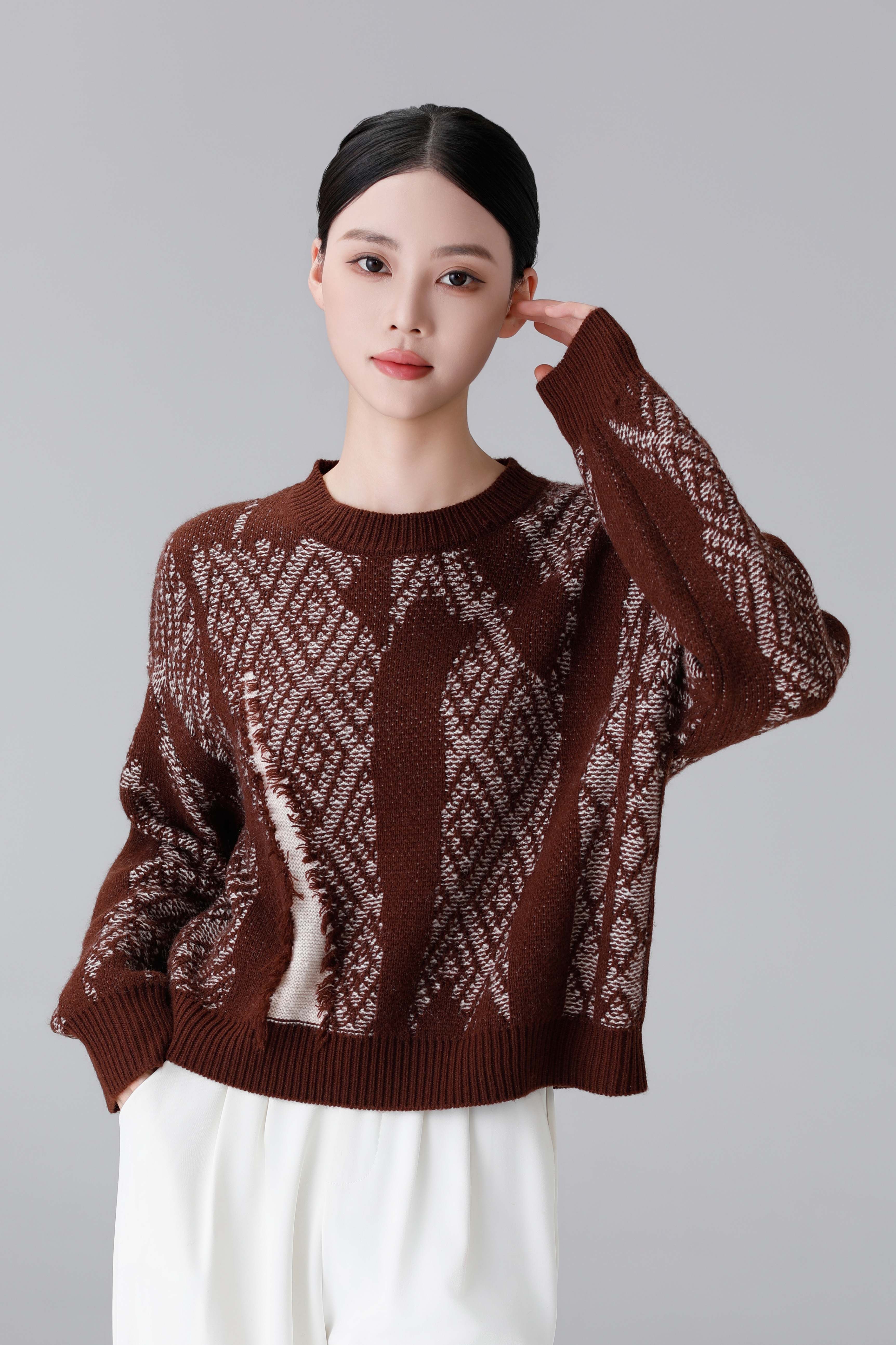 Trendy Slim-Cut Merino Wool Top for Ladies - Fashionable Fall Layering