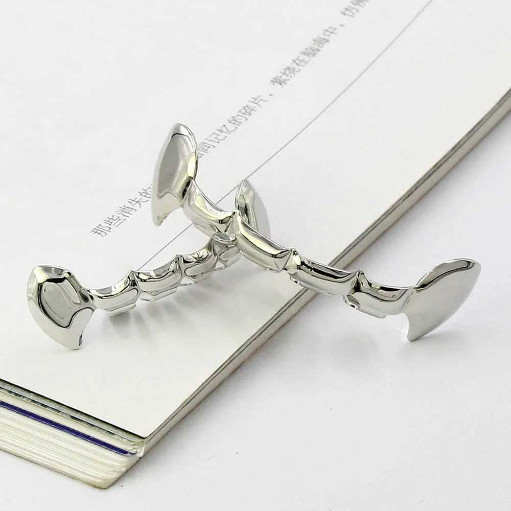 JINAO NEW 2024 Hip Hop Vampire fangs Teeth Set Grillz Men Women Top Bottom Grill Punk Rper Halloween FLame Cosplay W241227