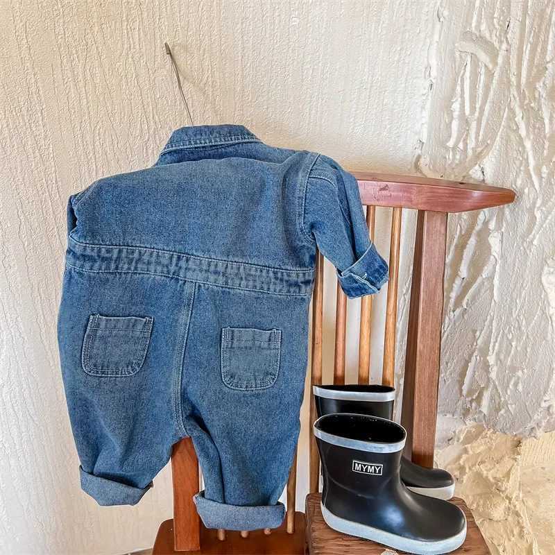 Childrens autumn denim jacket 2023 new fashion childrens long sleeved jacket girls jeans jumpsuit baby clothing boys one-piece pants W241227