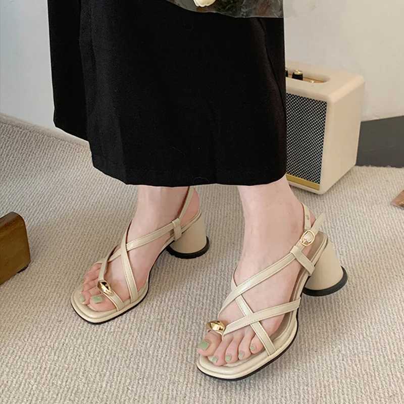 High Quality Sandals Designer New Dress Women Metal Decoration Ladies Narrow Band Thick Heels Female Shoes Outside Party Clip Toe T241227