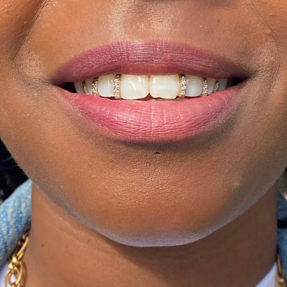RACHELZ Hip Hop Long Stick Vertical Bar CZ Stone Teeth Grillz Zircon Teeth Cs Decor For Women Men Jewelry Gift W241227
