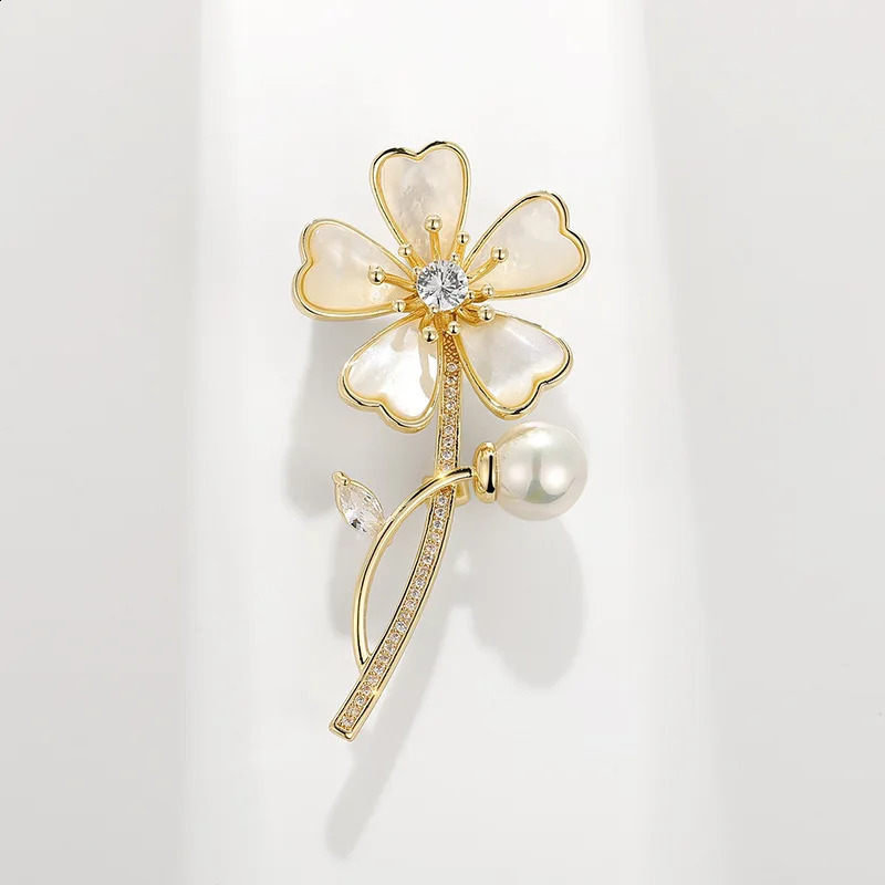 Classic Versatile Natural Shell Rose Brooch Mother Shell Flower Brooch Accessories Wholesale 241227