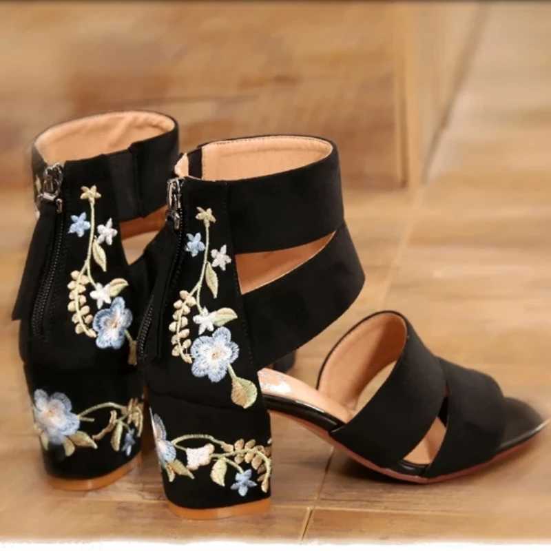 High Quality Shoes for Women New Ankle-Wrap Womens Sandals Summer Black Embroidered Mid-heel Sandals Elegant Open Toe Square Heel Women T241227
