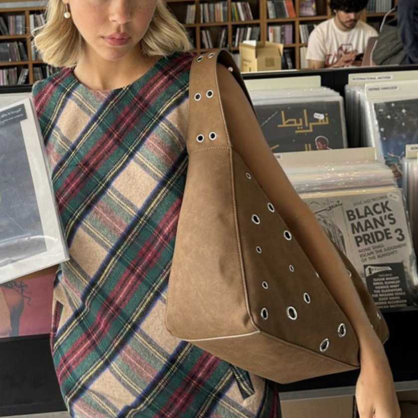 Imitation deer skin velvet armpit bag, Native Western cowboy wide shoulder strap with inlaid circular shoulder bag 241215