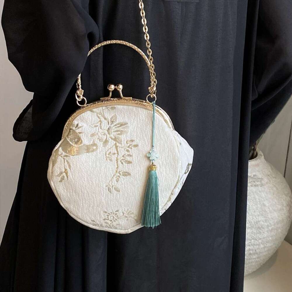 New Chinese Hanfu Accessories For Women, Ancient Handheld Shell Bag, Western Style Chain Shoulder Cross Bag