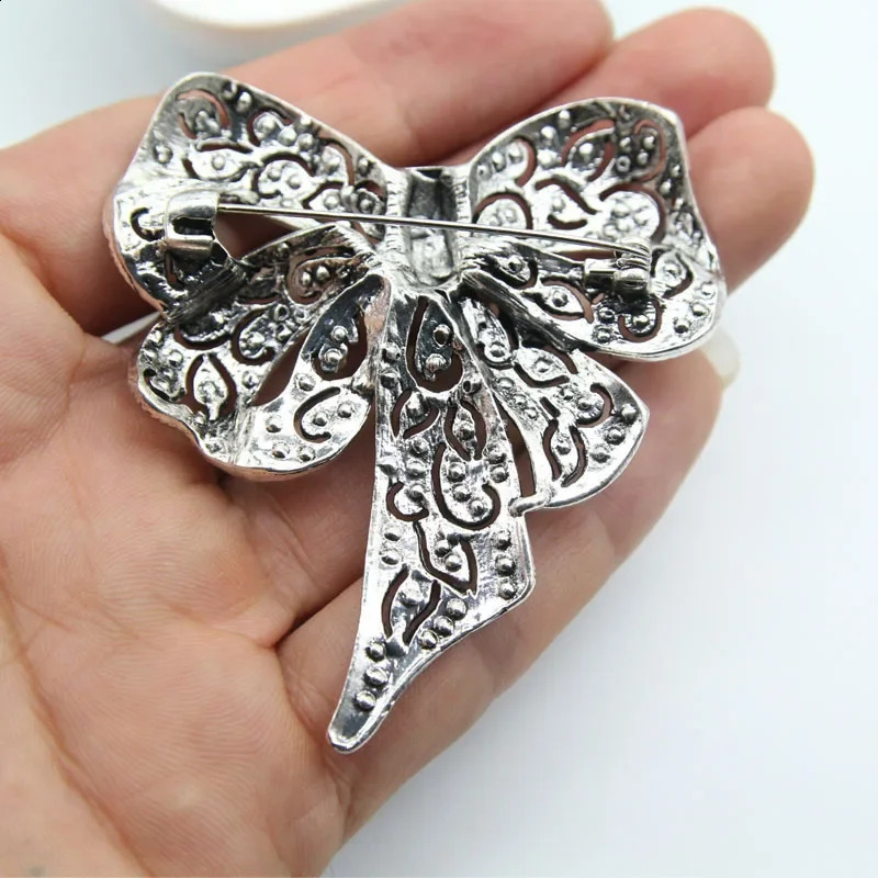 Vintage Big Bow Brooches for Women Unisex Rhinestone Breastpin Personality Pins Jewelry Office Party Corsage Friend Gifts 241227