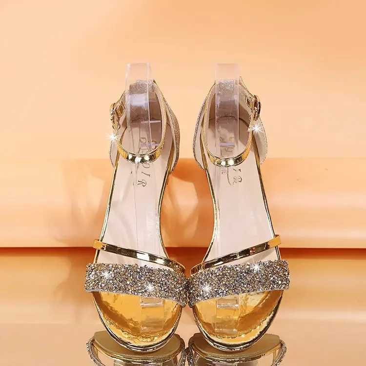 High Quality New Fashion Womens Sandals Gold and Silver Low Heel Casual Shoes Women Open Toe Summer Light Fashion Womens Shoes T241227