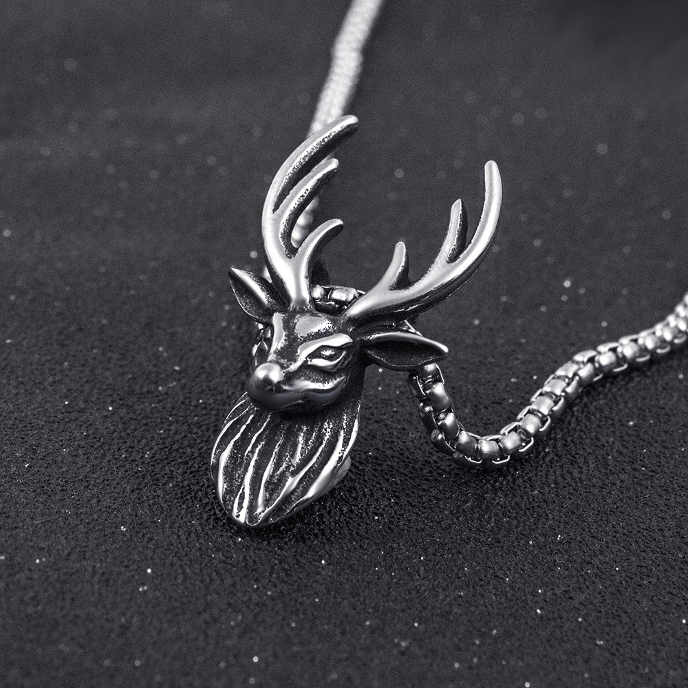 Mens Antique Silver Pendant Necklace with Steel Chain Hip Hop Versatile Deer Antler Animal Charm Sweater Chains Bijoux Rap Jewelry for Men Collar Wolf