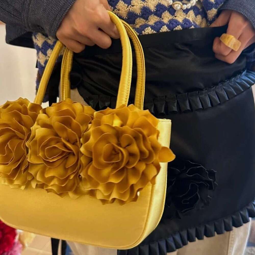 MONA Rose Square Decoration Mobile Phone Crossbody Small Bag For Women 2025 New Summer Flower Handbag Trend