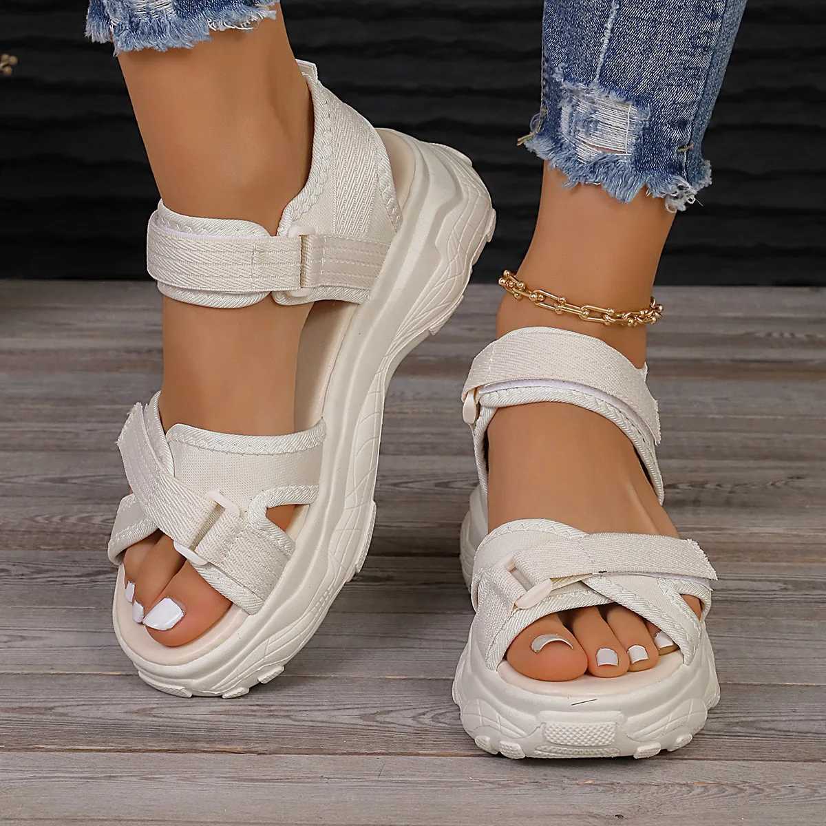 High Quality Fashion Womens Shoes Beige Heeled Sandals Muffins shoe All-Match Luxury Black Girls Beach Low New Sports Flat Summer Comfor T241227