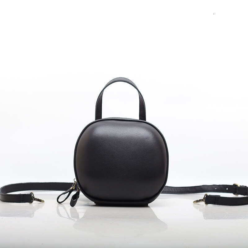 Leather Women's with Niche Temperament Portable Lunch Box Summer Minimalist Top Layer Cowhide Shoulder Crossbody Bag Shaped Small bag