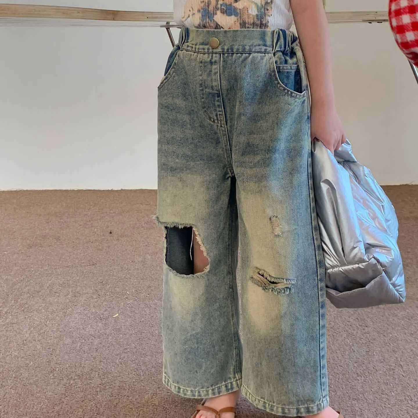 Childrens jeans torn jeans boys and girls pants girls wide leg jeans 3 to 7 years old childrens clothing W241227