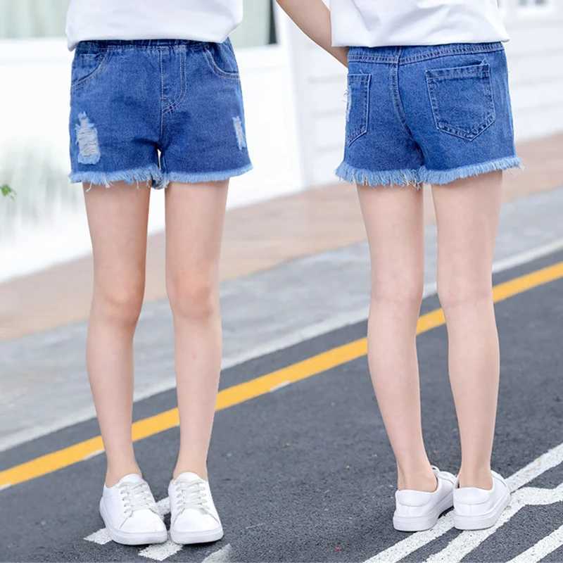 New Summer Kids Short Denim Shorts For Girls Fashion Girl Short Princess Jeans Children Pants Girls Shorts Flower Girls Clothing W241227