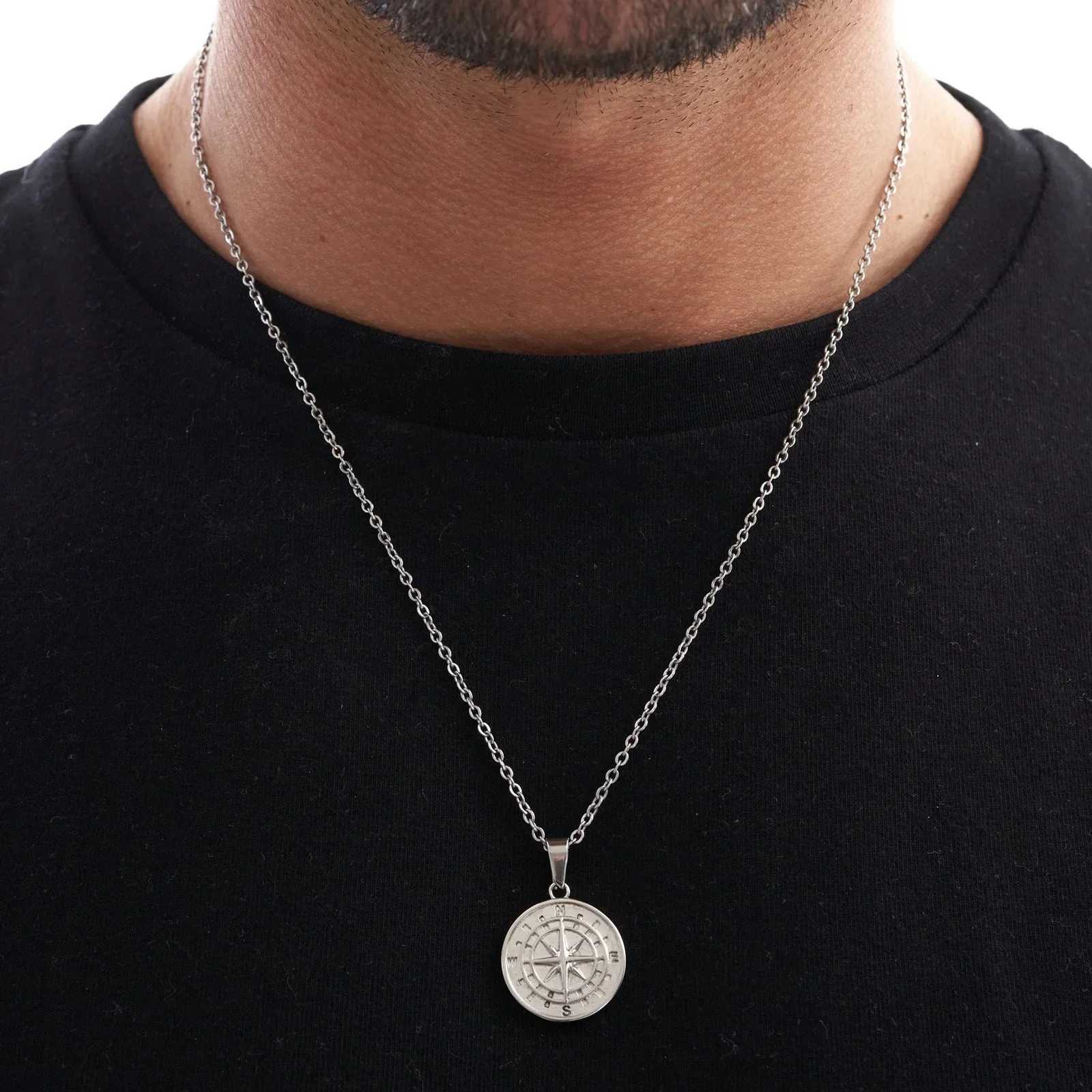 Layered Necklaces for Men Sailing Travel Compass Pendant Stainl Steel Cuban Figaro Wheat Chain Casual Retro CollarXJ241227