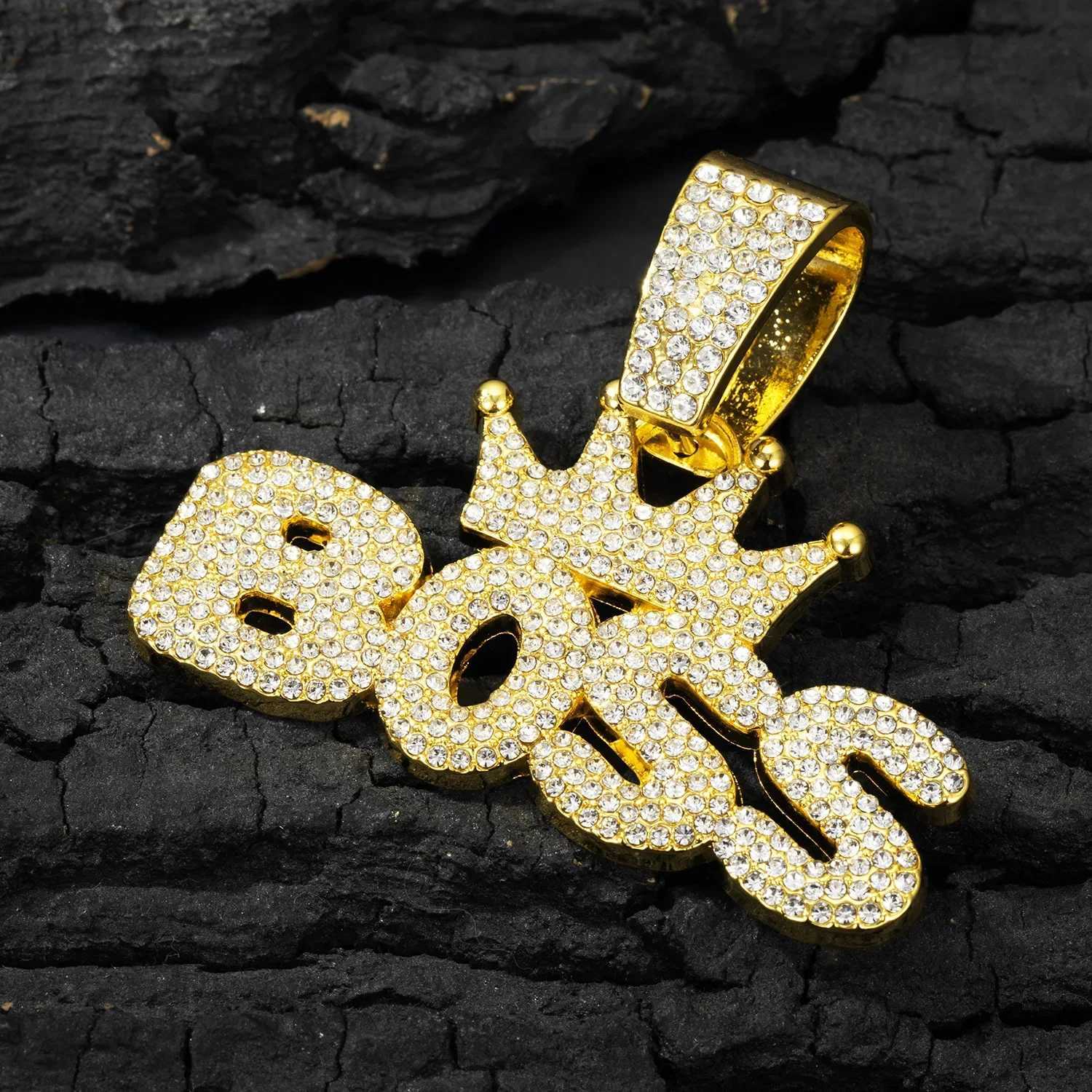 Men Women Hip Hop Bling KING QUEEN Letter Pendant Necklace 13mm Miami Cuban Link Chain Necklaces d Out Charm Fashion JewelryXJ241227