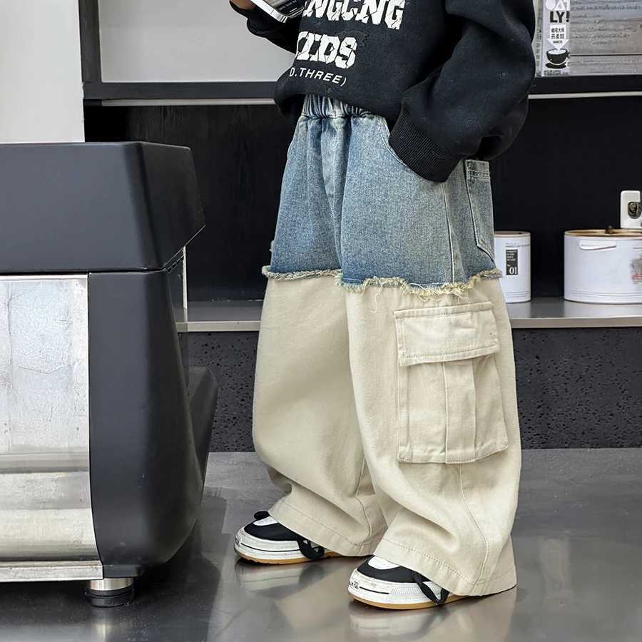 Boys Autumn Trousers 2024 New Baby Korean Edition Childrens Clothing Cotton Shop Boys Spelling Color Jeans Casual Pants W241227