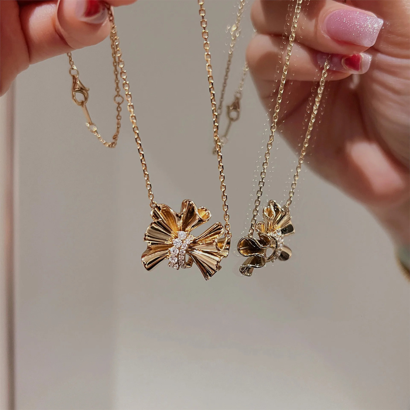 explosive pleated skirt necklace/earrings retro light in the ancient style of high-grade sense of the trend 241226