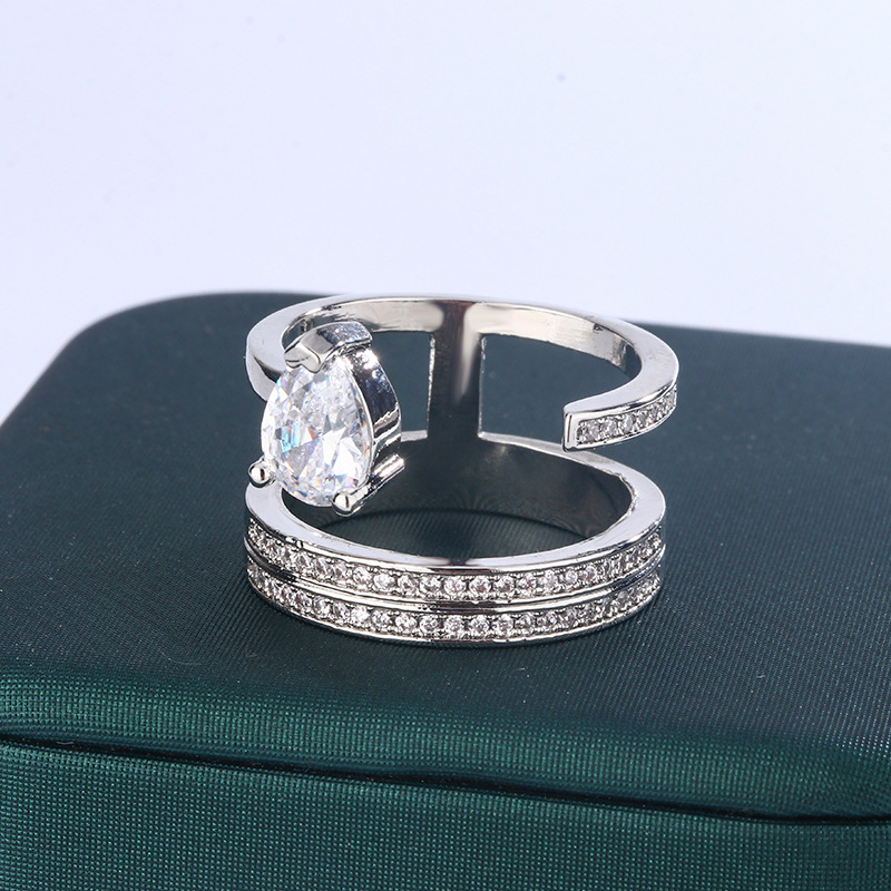 Designer 2025 Brand Ins Top Sell Wedding Rings Luxury Jewelry 925 Serling Silver Waer Drop 5A Cubic Zircon CZ Diamond Pary Eerniy Women Engagemen Ring