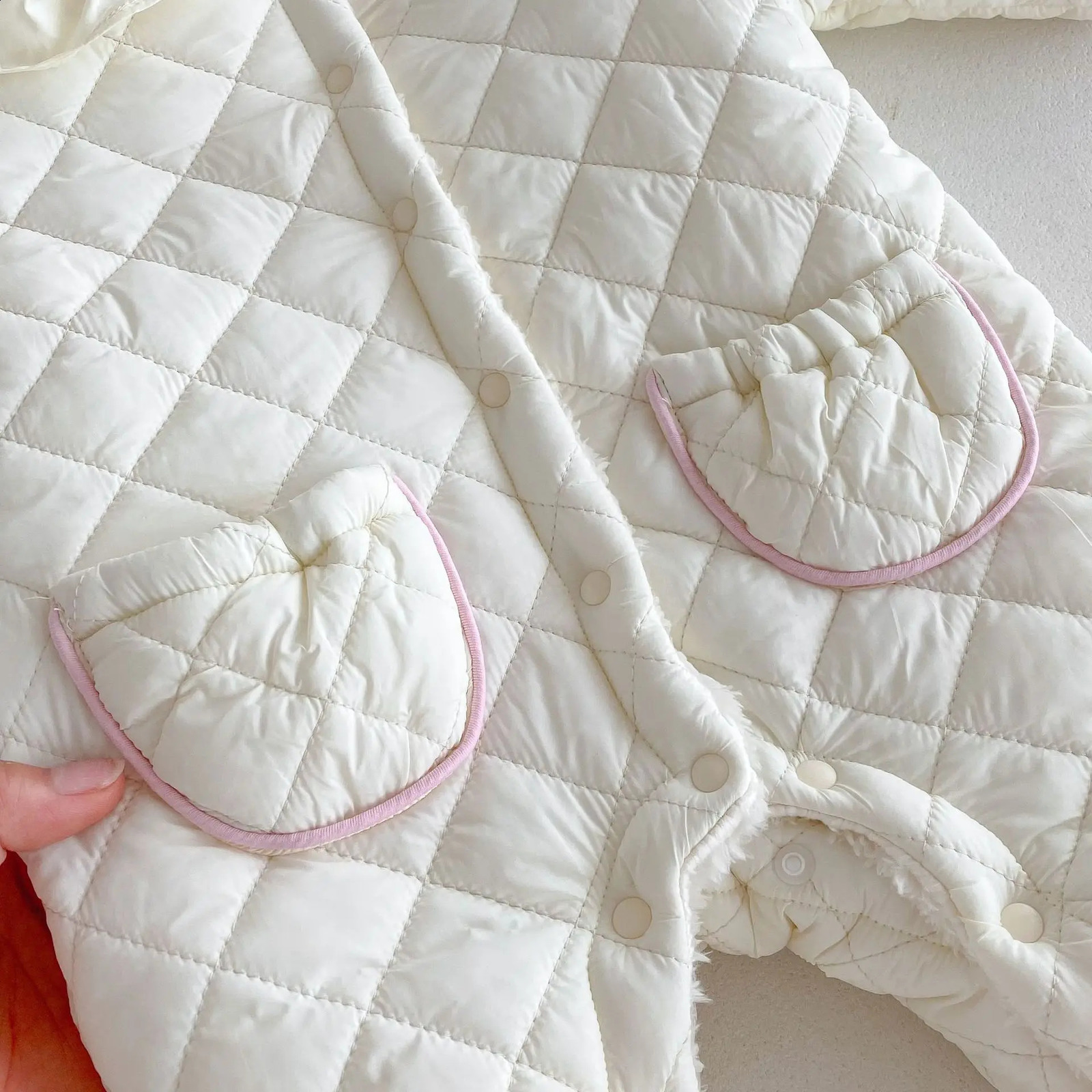 Autumn Winter Baby Girls Bodysuit Cotton Padded Laced Solid Pocket Warm Infant Girls Jumpsuit born Girls Onesies Outfit 241226