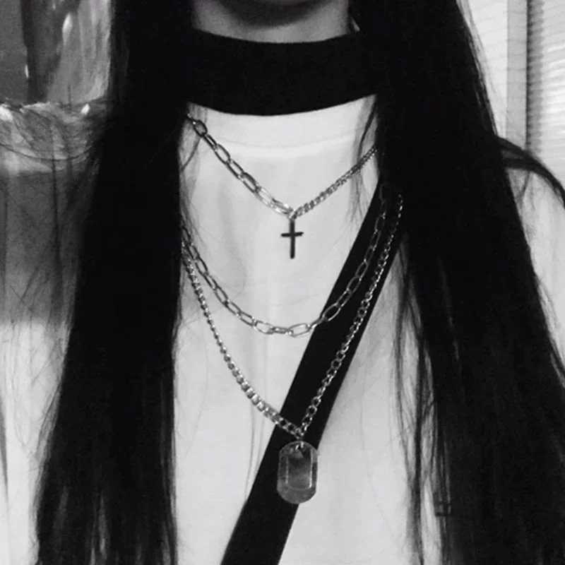 New Personality Cross Square Metal Multilayer Hip hop Long Chain Cool Simple Necklace For Women men Jewelry Gifts 19XJ241227