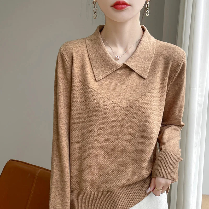 2024 AutumnWinter Flip collar Cashmere Sweater Women Knitted Loose Fashion 241223