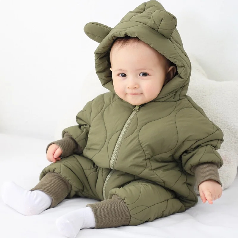 Baby jumpsuit autumn and winter girls pure cotton thickened born romper thickened long sleeved boys baby clothes 241226