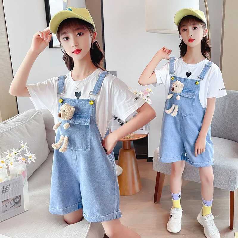 3-10-year-old girls hanging jeans cute bear doll overalls new fashion Korean teenage girls denim shorts childrens birthday gift W241227