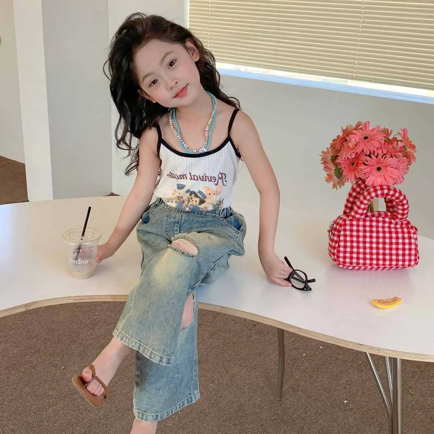 Childrens jeans torn jeans boys and girls pants girls wide leg jeans 3 to 7 years old childrens clothing W241227