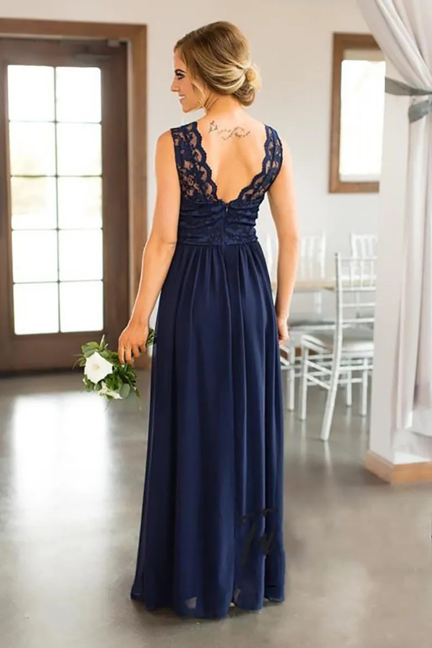 2024 Bridesmaid Dresses Cheap Country For Weddings Navy Blue Jewel Neck Lace Appliques Floor Length Plus Size Formal Maid of Honor Gowns