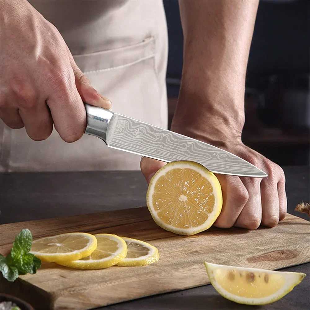 1 piece of 3.5-inch small kitchen knife used for chopping vegetables steaks fruit peels and high carbon stainless steel fruit knives Y241227