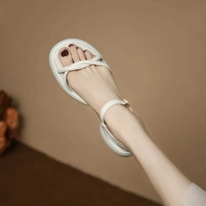 High Quality Rome Sandals High heels Womens summer New Thick bottom Sponge cake Matching skirts Beach shoes T241227