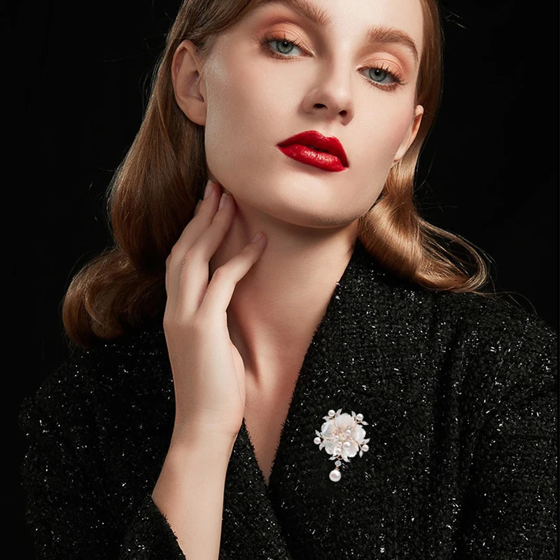 Versatile Natural Shell Rose Brooch Mother Shell Flower Brooch Coat Suit Accessories Wholesale 241227