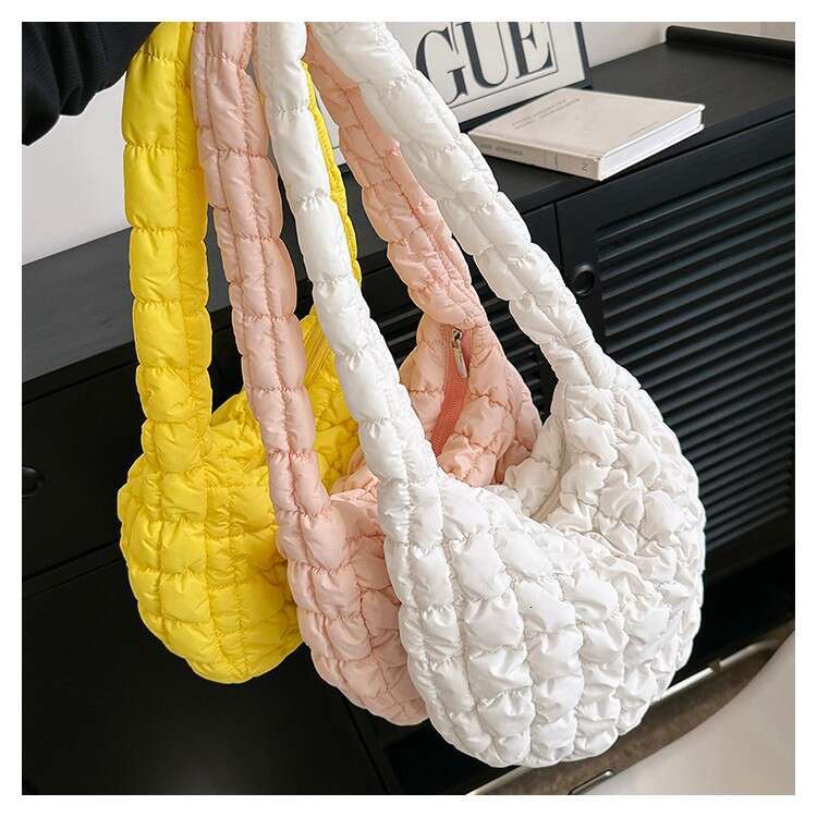 Korean New Folded Cloud Versatile Fashion One Shoulder Puff Dumpg Large Capacity Down Cotton Coat Women's Bag