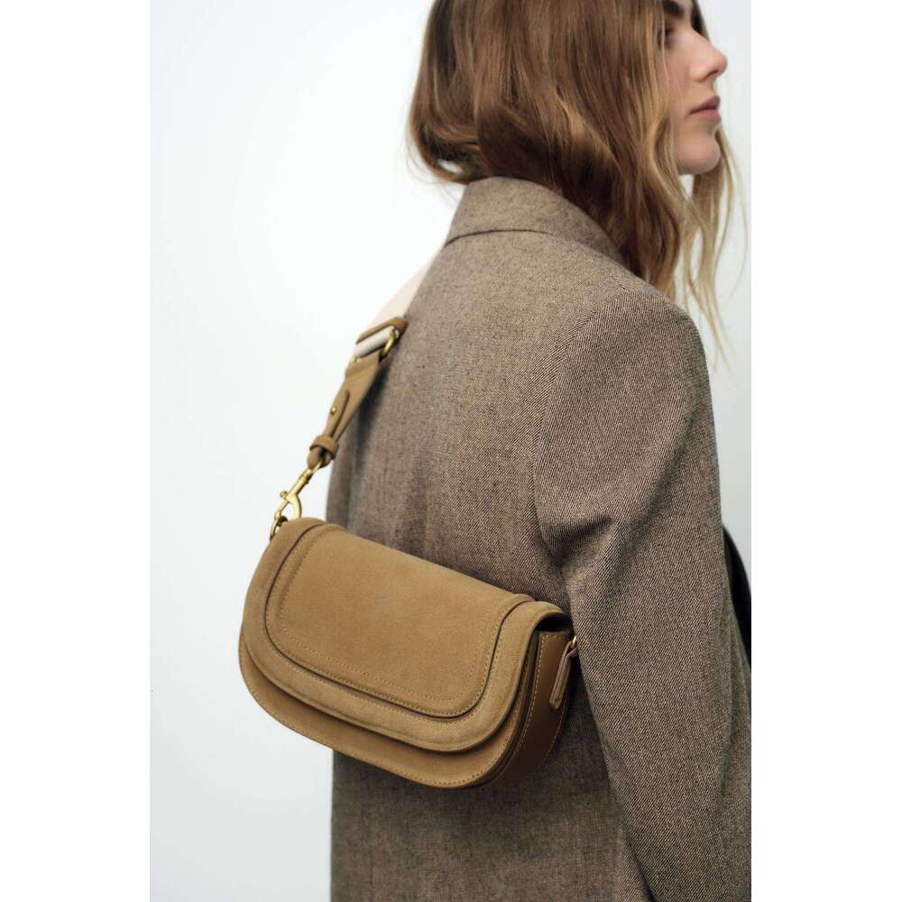 ZR Home 2024 Autumn/Winter New Women's Dark Brown Saddle Flip Shoulder Casual Fashion Suede Crossbody Bag