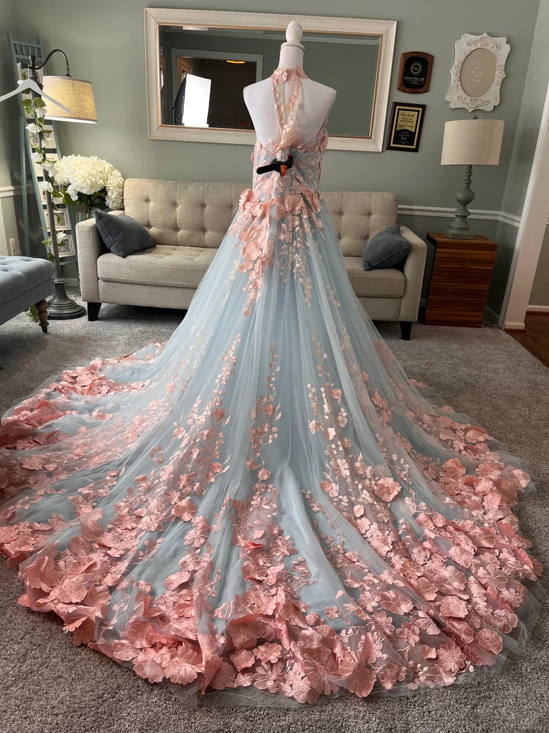 Romantic Floral Lace A Line Wedding Dresses Light Sky Blue And Pink Boho Bridal Gowns Sleeveless A Line Spring Summer Garden Bride Dress 2025