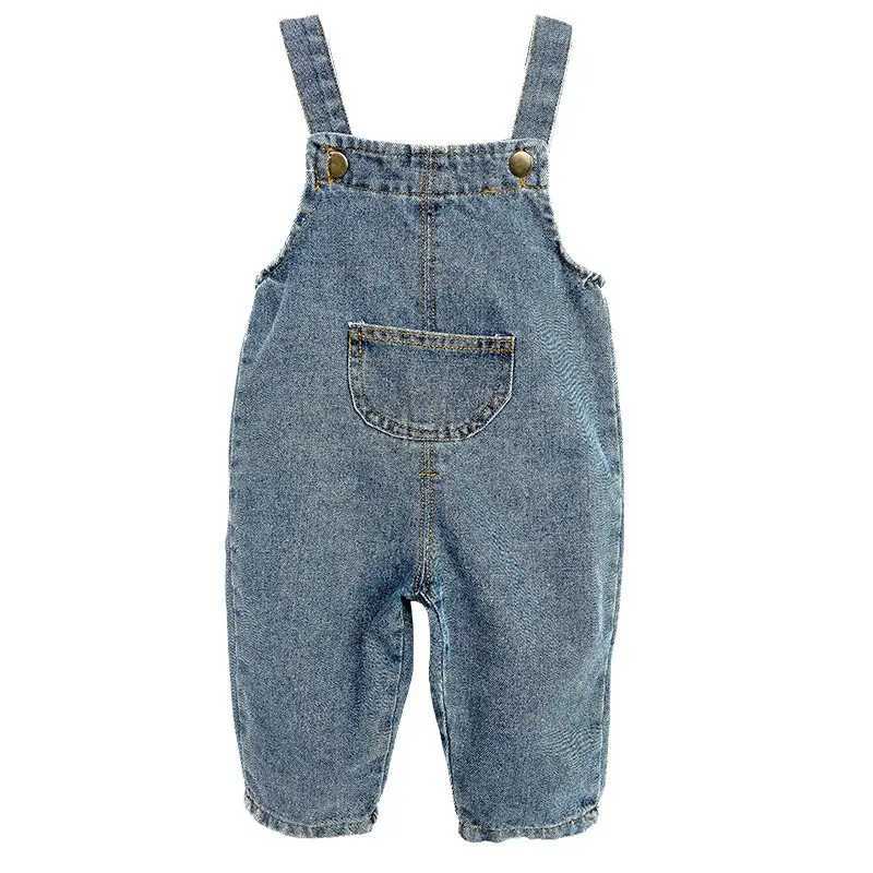2023 New Korean Fashion Girls jumpsuit Solid Cowboy Pendant Cute Kaii Preschool Boys Jeans Pants Childrens Top W241227