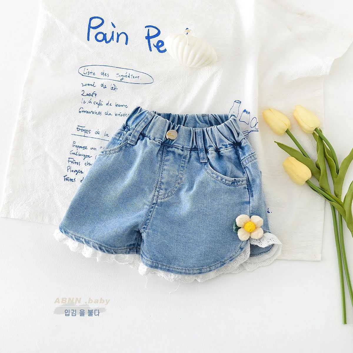 2-8Years Old Girls Denim Shorts Summer Elastic Waist Lace Flower Thin Denim Hot Pants Kids Jean Shorts Childrens Wear Clothes W241227