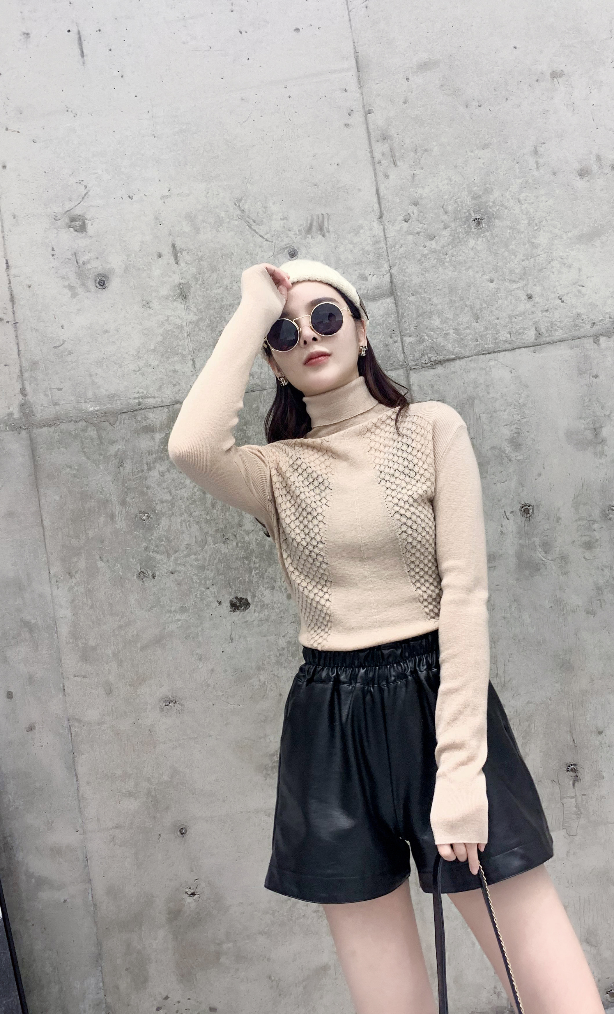 Women's Chic Slim Fit Wool Sweater - Cozy & Stylish Fall Outfit