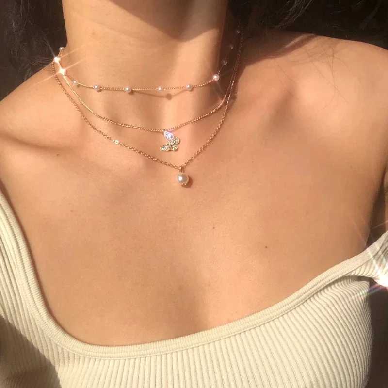 Fashion Butterfly Crystal Pearl Pendant Necklace Statement Clavicle Pearl Chain Layered Necklace Trend Butterfly Collar JewelryXJ241227